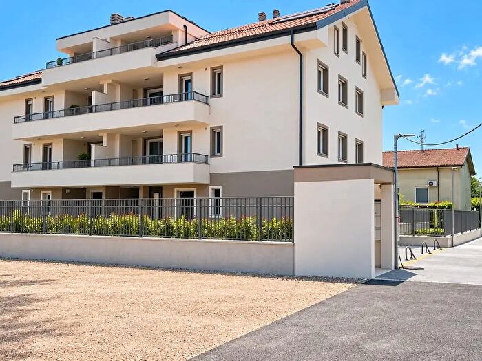 Appartamento trilocale in vendita in Via della Zucchetta, Monza