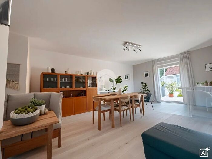 Appartamento quadrilocale in vendita in Via dei Carrubi, Caserta