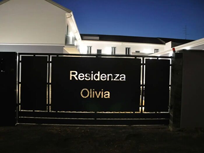 Appartamento trilocale in vendita in Via Venezia, Cesano Maderno