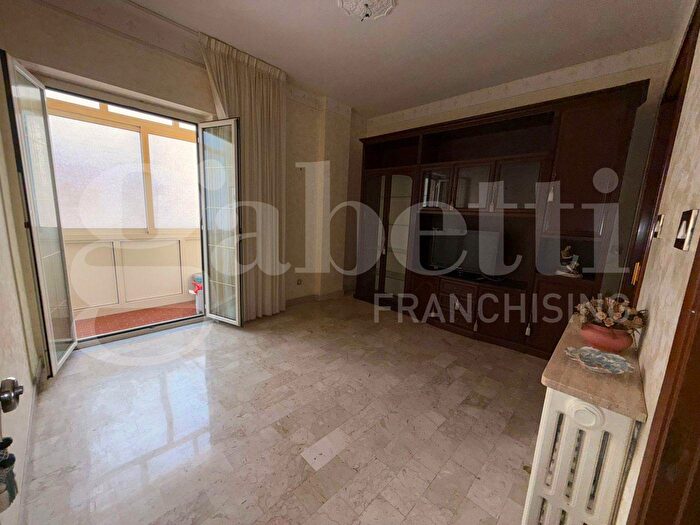 Appartamento quadrilocale in vendita in Via E Toti, Lamezia Terme