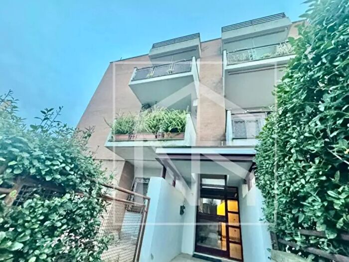 Appartamento quadrilocale in vendita in Via Calabria, Genzano Di Roma