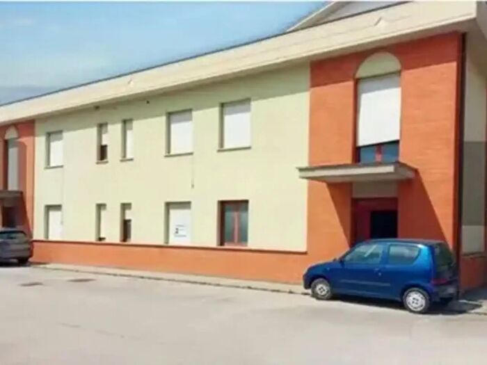 Appartamento con 6 locali in vendita in Contrada Stazione, Castelbellino