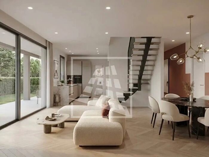 Casa con 5 locali in vendita in Via Girondola, Cavriago