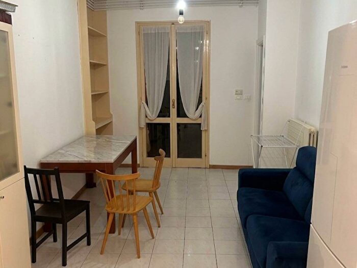 Appartamento bilocale in affitto in Via delle Belle Arti, Irnerio, Bologna