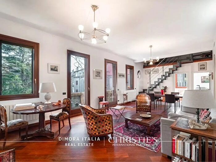 Appartamento con 9 locali in vendita in Venezia