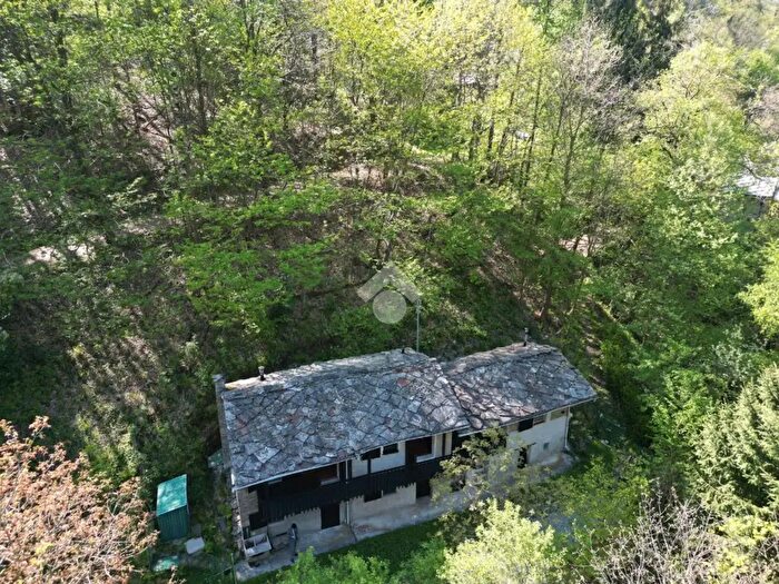 Casa con 6 locali in vendita in Via Comba Nari, Gambasca