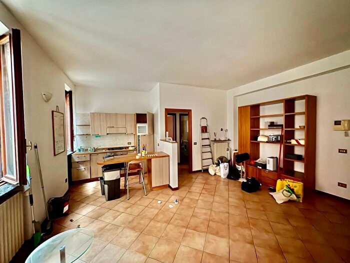 Appartamento bilocale in affitto in Via Alessandro Volta, Centro Storico, Pavia