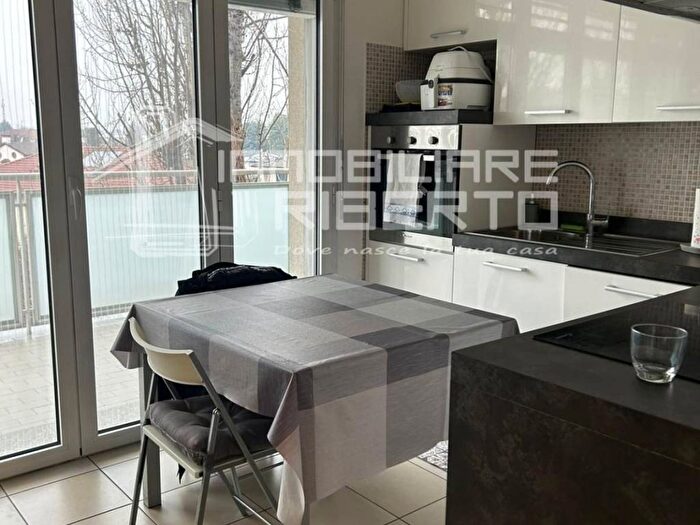 Appartamento trilocale in affitto in Via Guglielmo Pepe, Centro, Paderno Dugnano