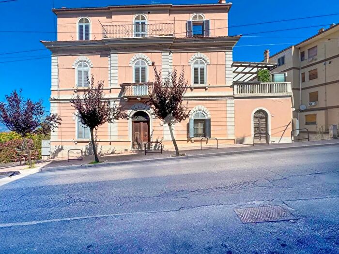 Appartamento quadrilocale in vendita in Via Madonna degli Angeli, Chieti