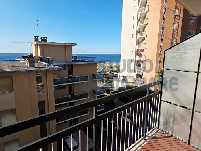 Appartamento bilocale in vendita in Via Marina, Taggia