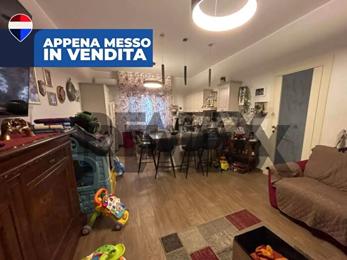 Appartamento con 5 locali in vendita in Viale Tica, Siracusa