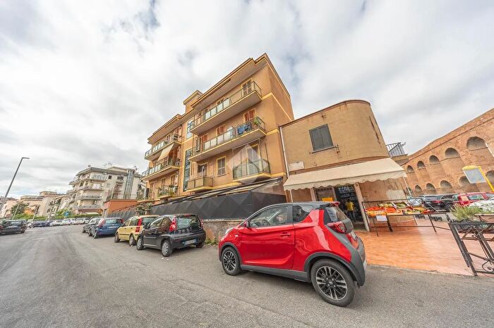 Appartamento bilocale in vendita in Via delle Spighe, Roma