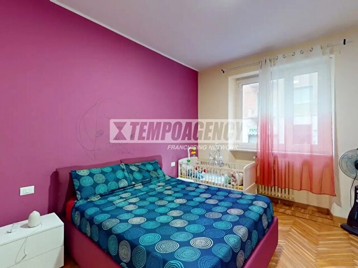 Appartamento con 5 locali in vendita in Via Romagnano, Torino