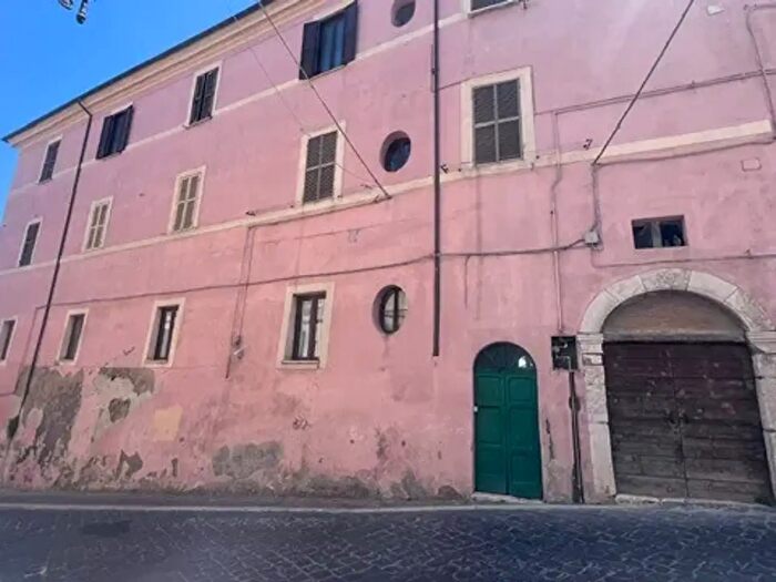 Appartamento trilocale in vendita in Via XII Settembre, Civita Castellana
