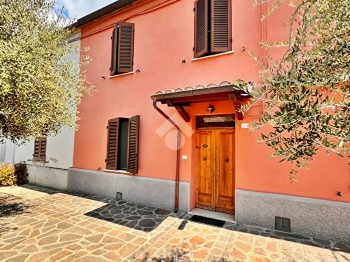 Casa quadrilocale in vendita in Via Brunelleschi, Sassocorvaro Auditore