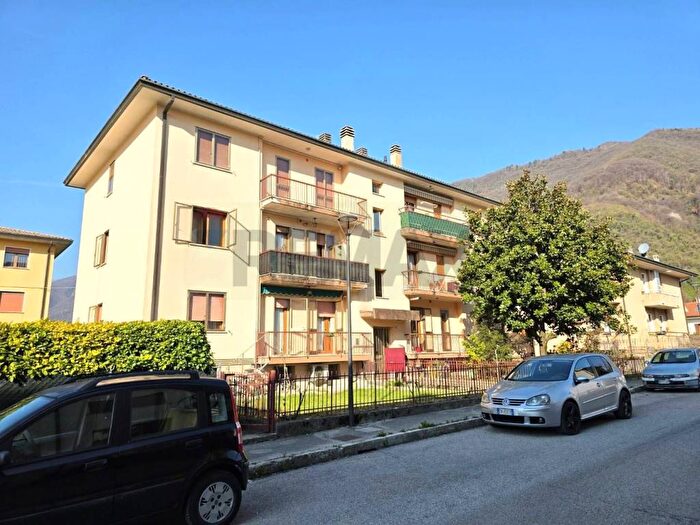 Appartamento quadrilocale in affitto in Via Sofia Da Camino, Centro, Follina