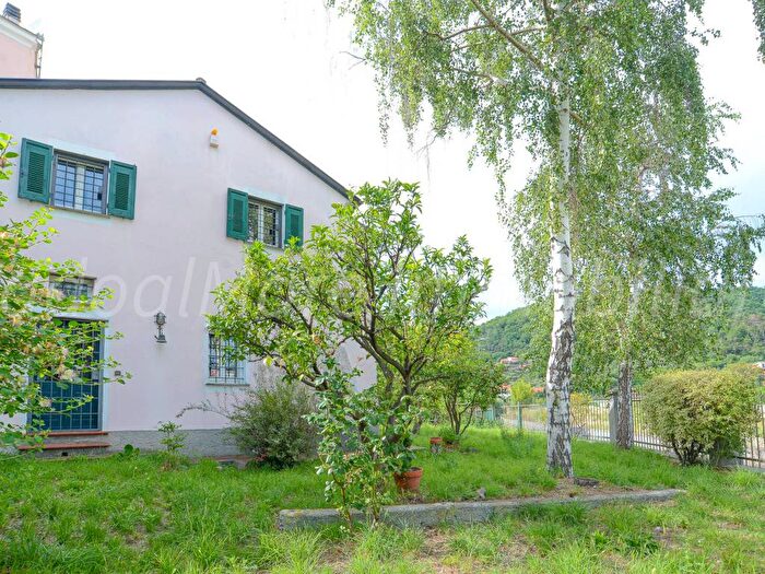 Casa con 5 locali in affitto in Via Quazzola, Centro, Quiliano