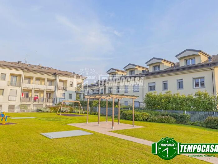 Appartamento bilocale in vendita in Via Papa Wojtyla, Vermezzo con Zelo