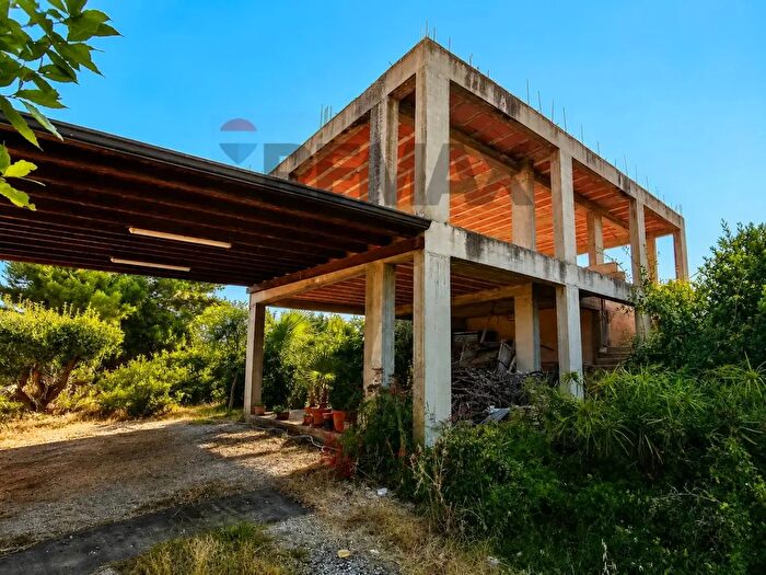 Casa con 6 locali in vendita in Via Lombardo, Misiliscemi