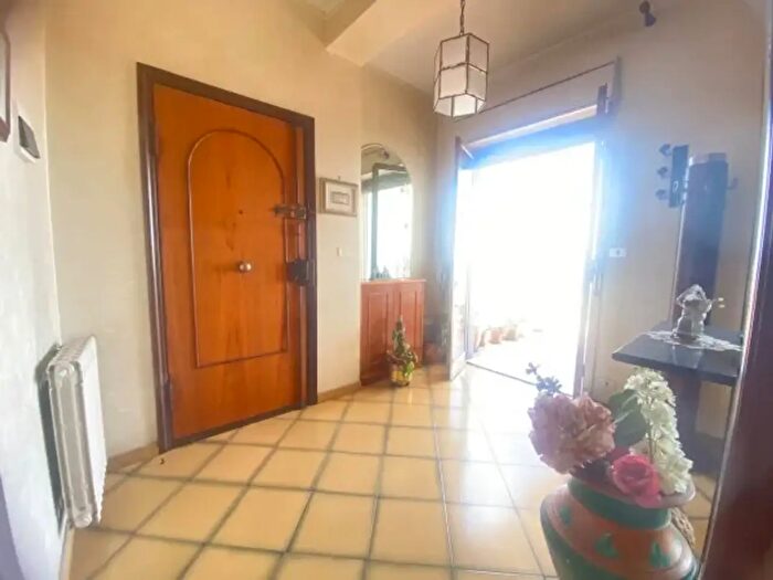 Appartamento con 5 locali in vendita in Via Maccarrone, Giarre