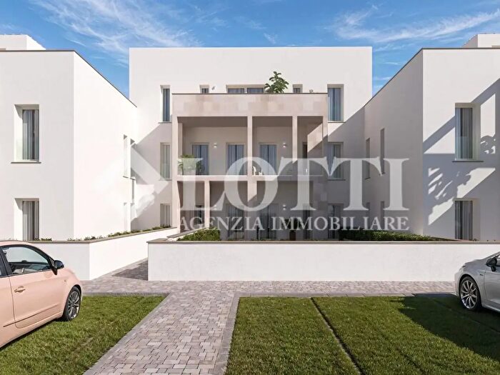 Appartamento trilocale in vendita in Pisa