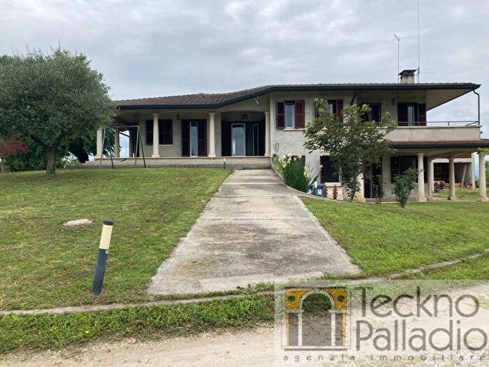 Casa con 6 locali in affitto in Grantorto