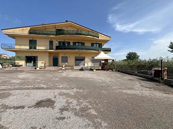 Appartamento bilocale in vendita in Via Appia Nuova, Calvi