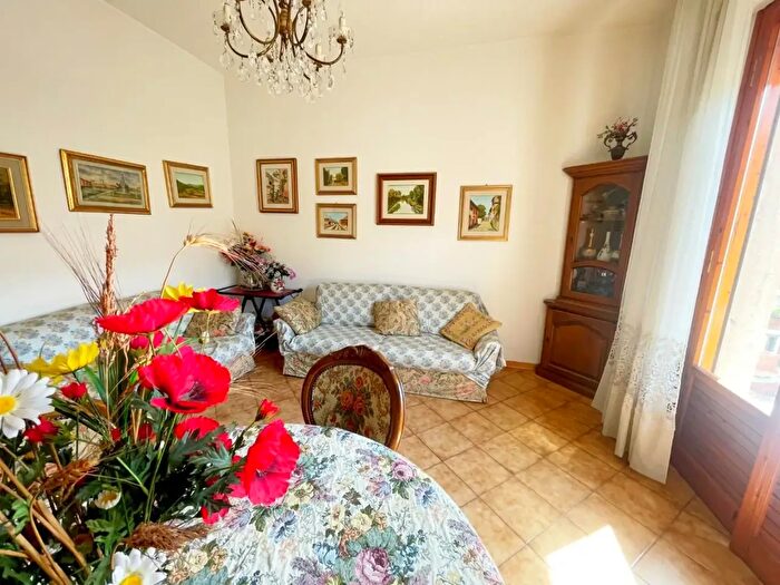 Appartamento con 5 locali in vendita in Poggibonsi