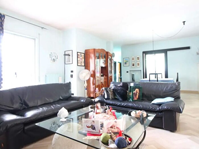 Appartamento trilocale in vendita in Capurso