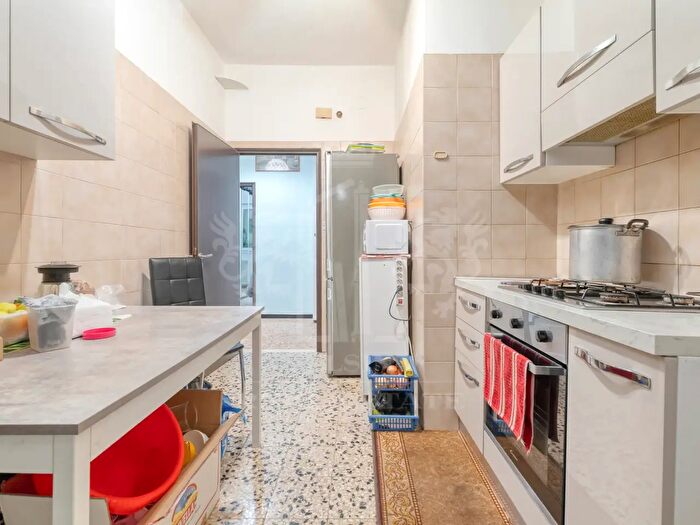 Appartamento con 5 locali in vendita in Via Grazia Deledda, Bologna