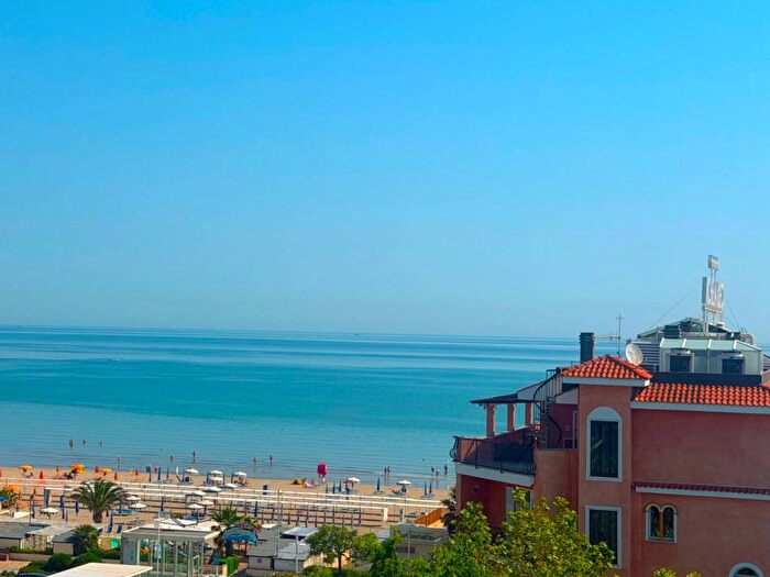 Casa bilocale in affitto in Viale Gabriele DAnnunzio, Alba Mare, Riccione