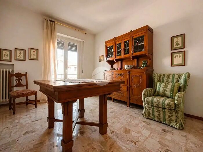 Appartamento trilocale in vendita in Via Antica Porta Tintoria, Cremona