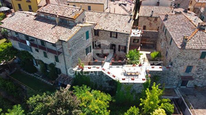 Appartamento con 6 locali in vendita in Via Orvietana, Marsciano