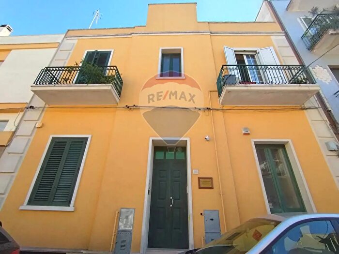 Appartamento trilocale in vendita in Via XXI Aprile, Monteroni Di Lecce