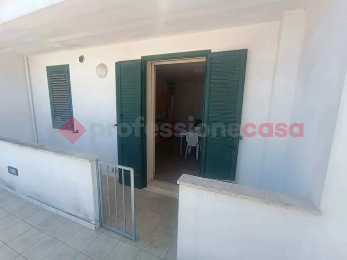 Appartamento trilocale in vendita in Via Principe di Piemonte, Minervino Di Lecce