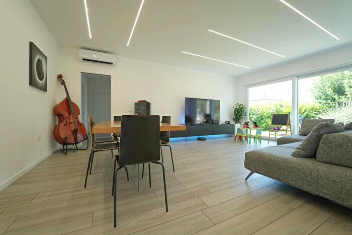 Casa con 7 locali in vendita in Via Primo Targhini, Cesena