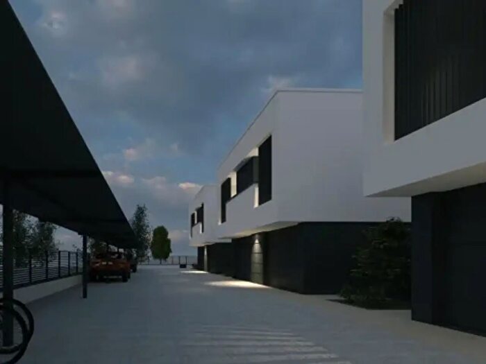 Casa con 6 locali in vendita in Modena