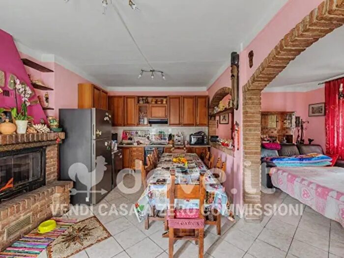 Appartamento quadrilocale in vendita in Via G Nobile, GatticoVeruno