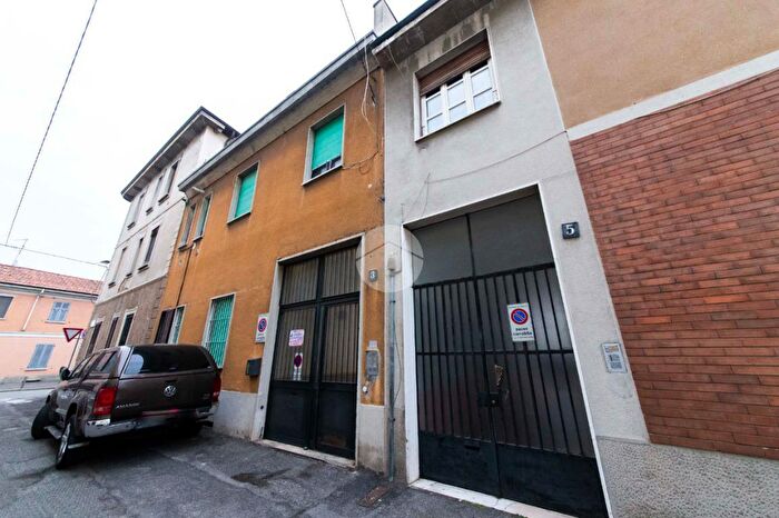 Appartamento trilocale in vendita in Via Terni, Milano