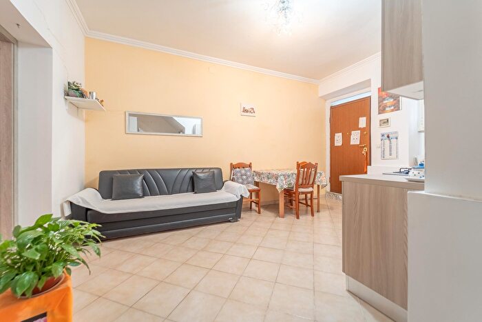 Appartamento bilocale in vendita in Via III Novembre, Mentana