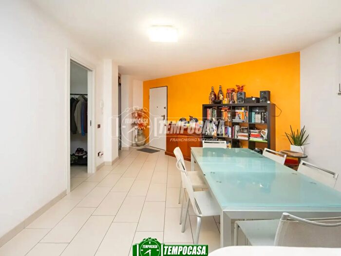 Appartamento trilocale in vendita in Via C Colombo S, Trezzano Rosa