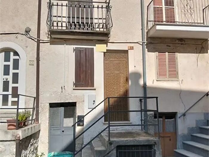 Casa trilocale in vendita in Piazza Cadorna, Sant'Eufemia A Maiella