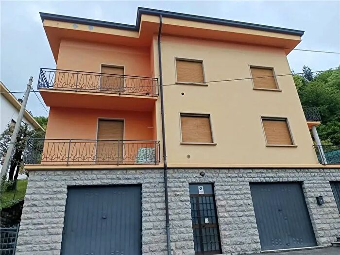 Casa con 12 locali in vendita in Berbenno