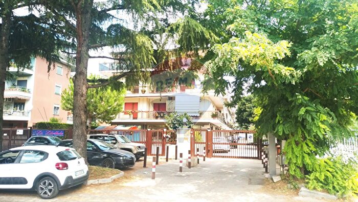 Appartamento quadrilocale in vendita in Via Petrarca, Caserta