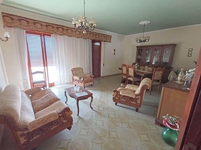 Appartamento con 5 locali in vendita in Mazara Del Vallo