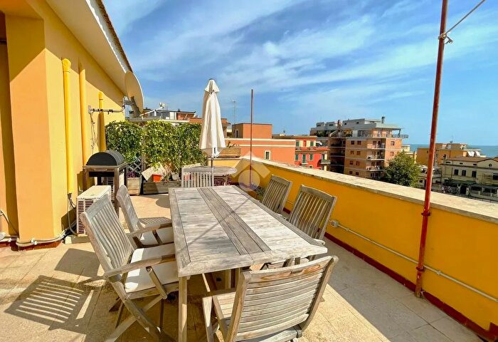 Appartamento quadrilocale in affitto in Via Dante Vaglieri, Roma