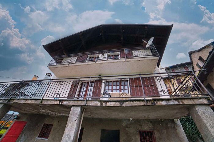 Casa con 7 locali in vendita in Colla, Varzo