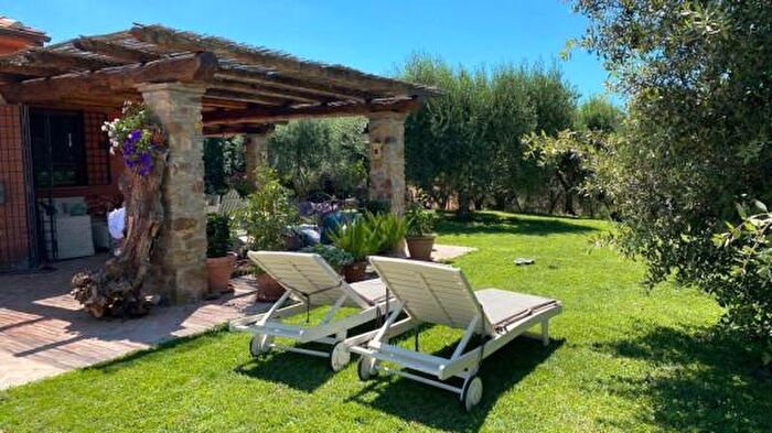 Casa con 5 locali in affitto in Capalbio