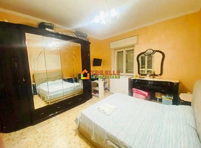 Appartamento con 11 locali in vendita in Via Michelangelo Marigliano Na, Marigliano