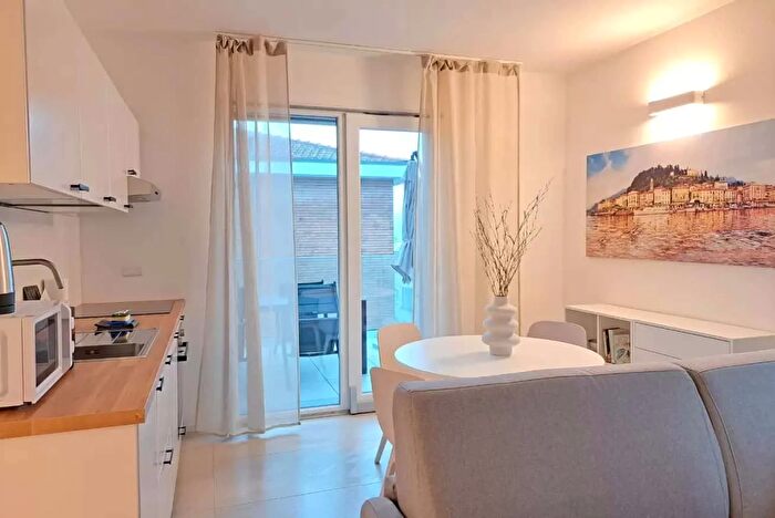 Appartamento monolocale in affitto in Via Bellinzona, Como